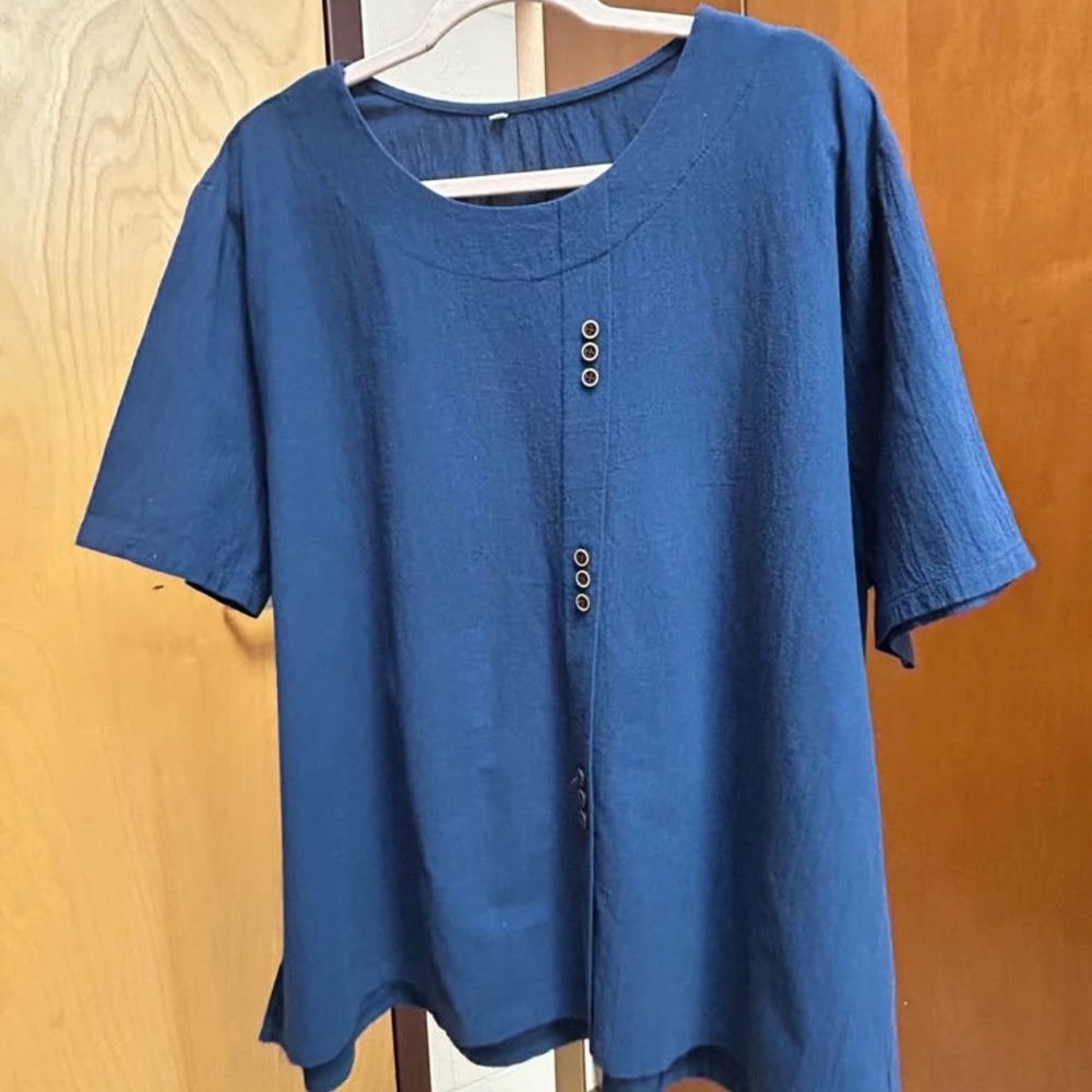 NWOT Elegant Blue Women's Top Size XXL